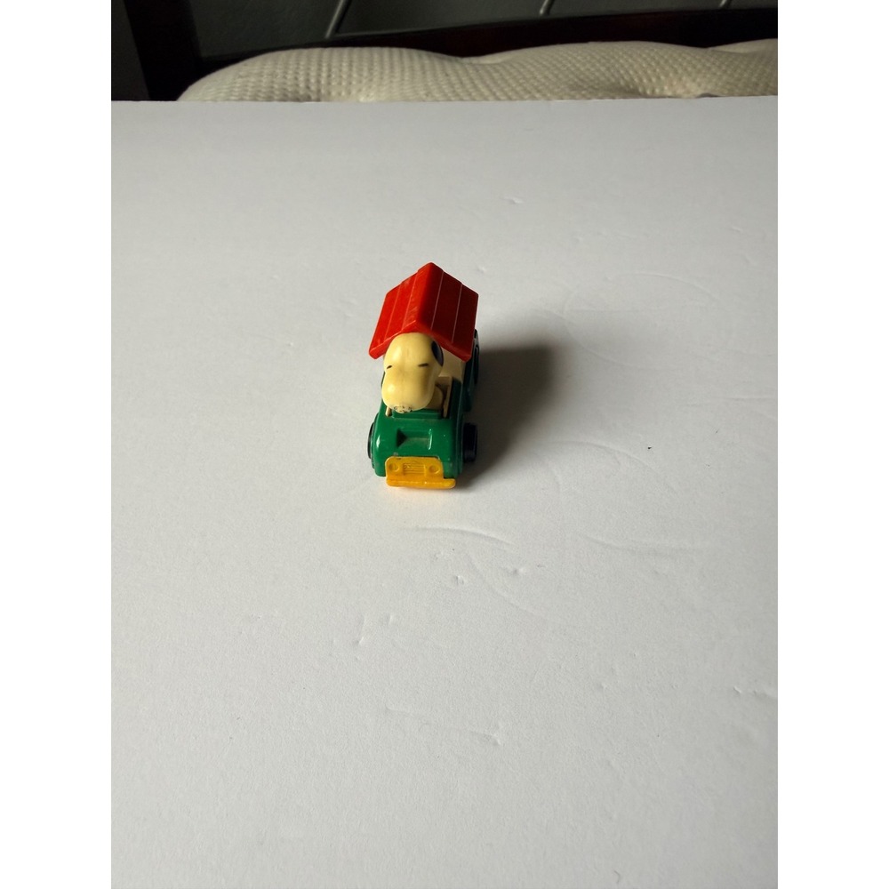 Vintage Aviva Snoopy Diecast Doghouse Truck Peanuts United Feature  No 524 - Picture 2 of 5